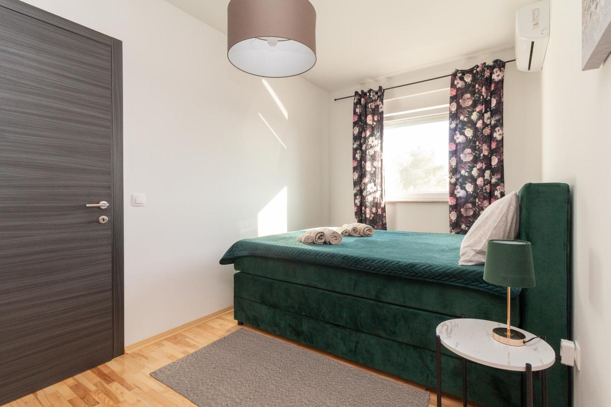 Modern And Spacious Apartment Helena Near The Beach 프리블라카 외부 사진