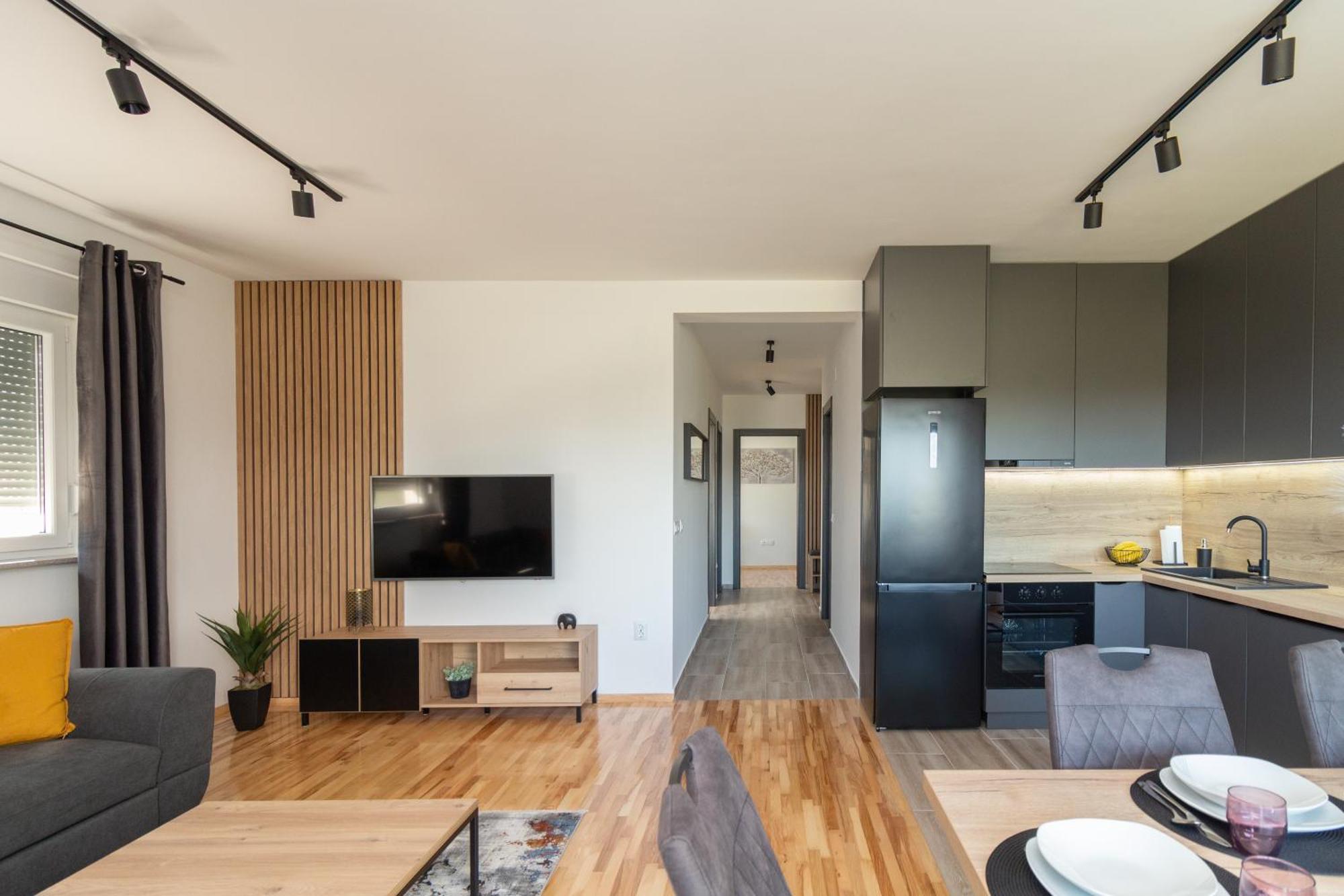 Modern And Spacious Apartment Helena Near The Beach 프리블라카 외부 사진