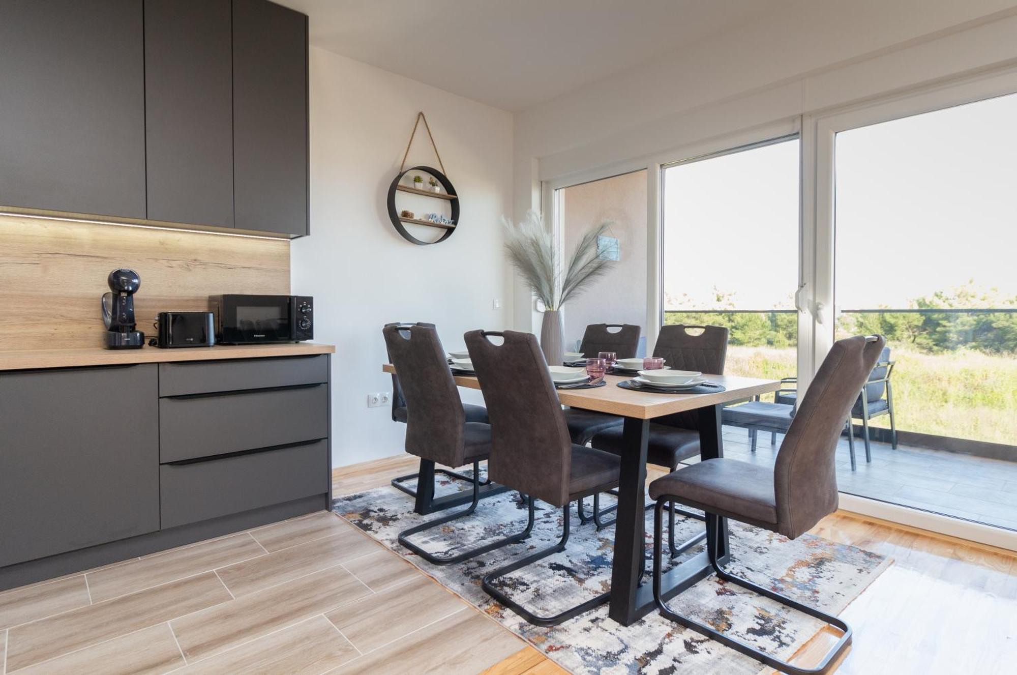 Modern And Spacious Apartment Helena Near The Beach 프리블라카 외부 사진