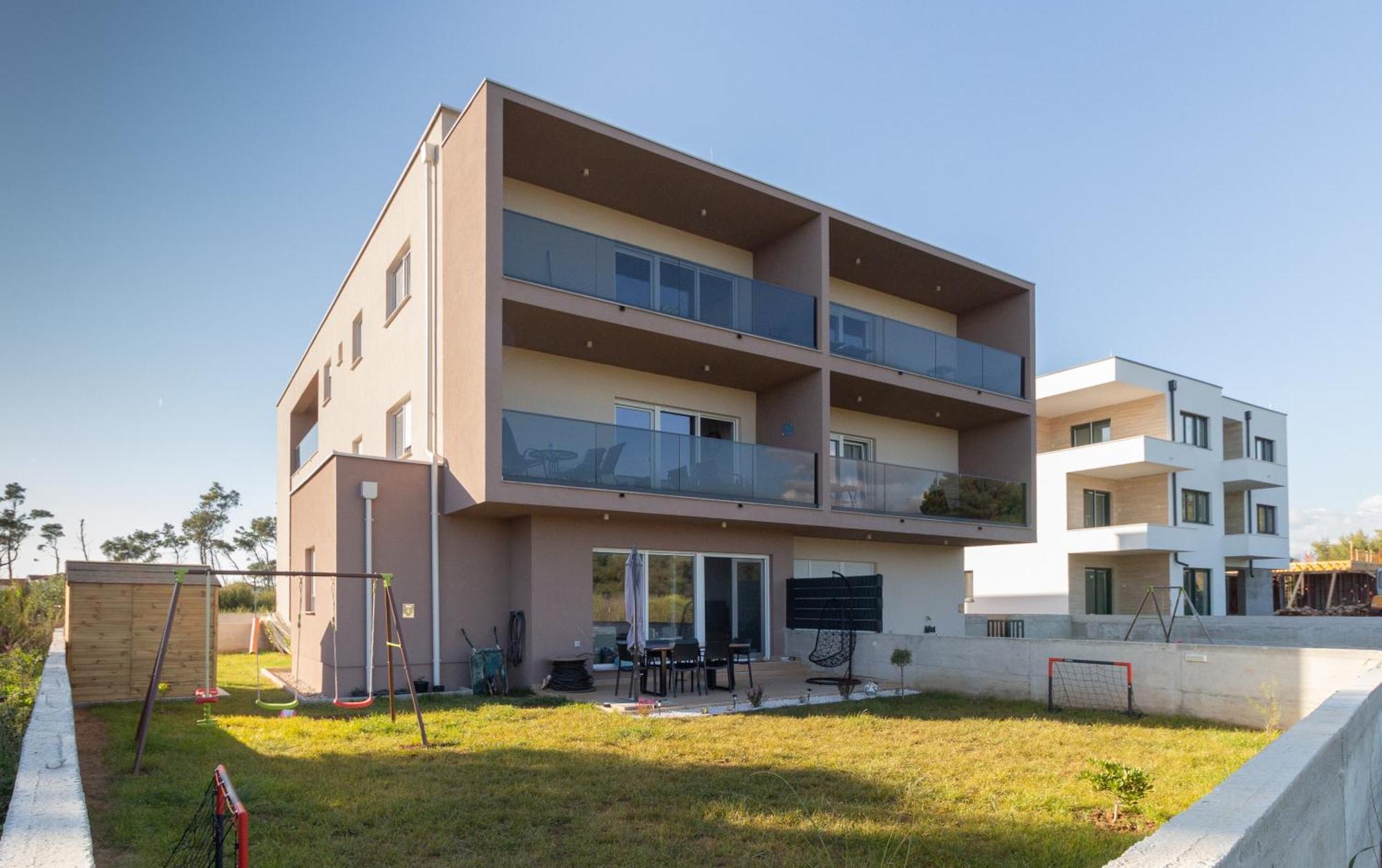 Modern And Spacious Apartment Helena Near The Beach 프리블라카 외부 사진